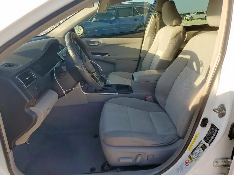 2015 TOYOTA CAMRY LE  