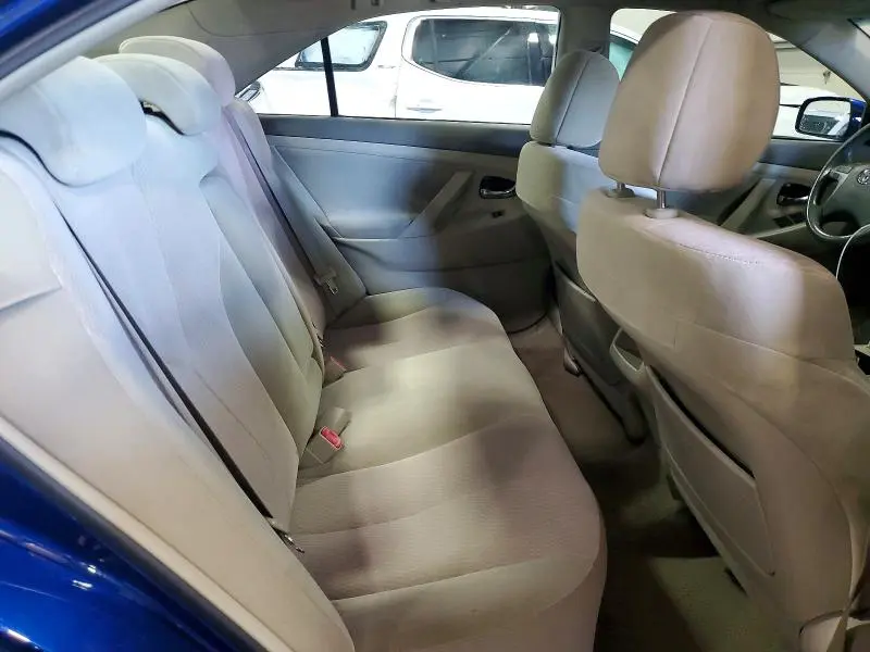 2010 TOYOTA CAMRY LE  