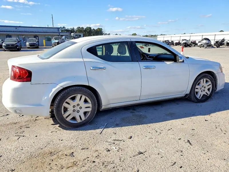 2013 DODGE AVENGER SE  