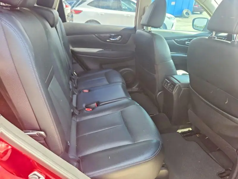 2017 NISSAN ROGUE SL  