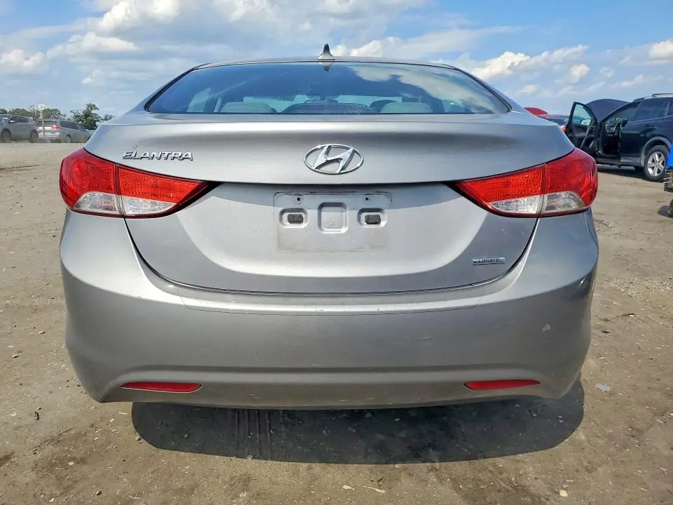 2011 HYUNDAI ELANTRA LIMITED  