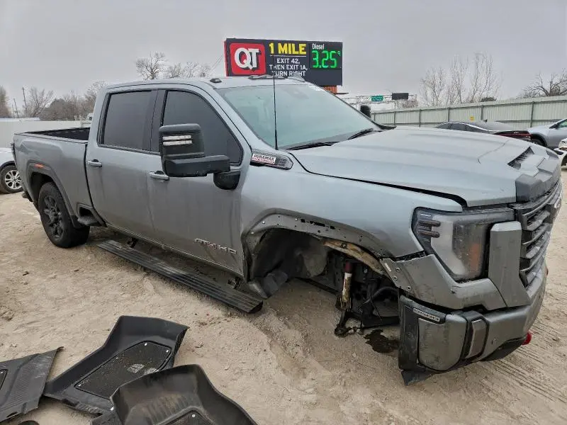 2024 GMC SIERRA K2500 AT4  