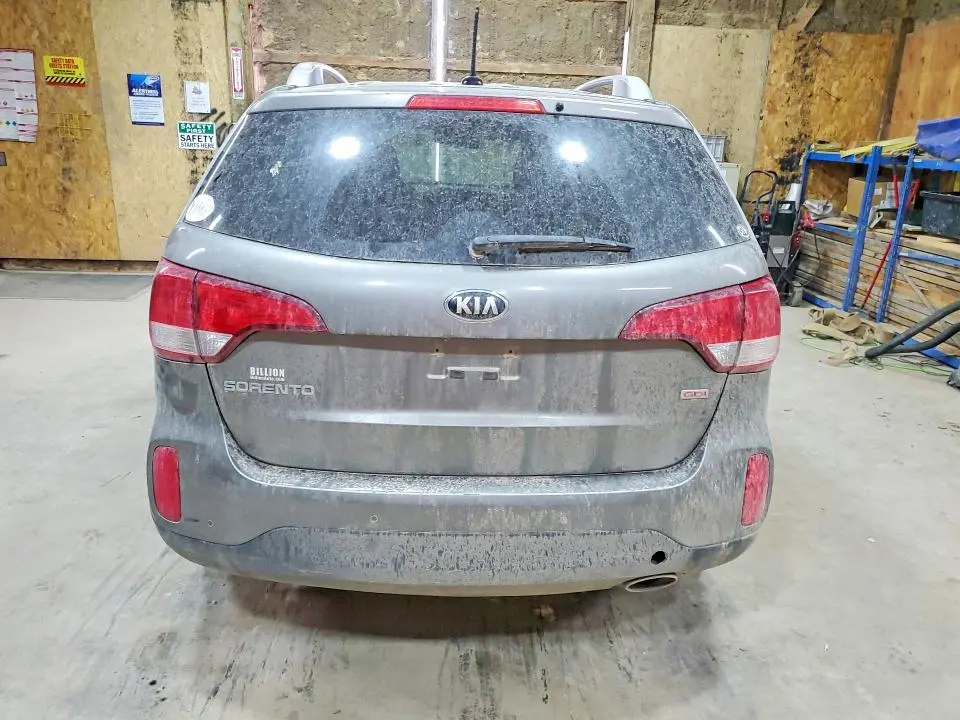 2015 KIA SORENTO LX  