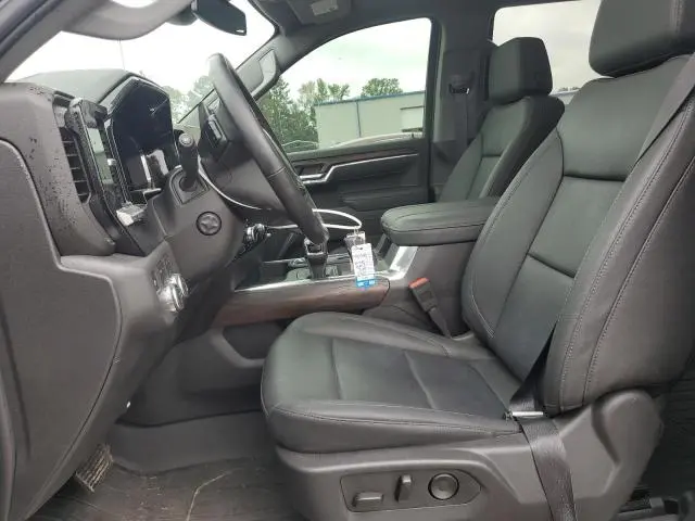 2025 GMC SIERRA K1500 SLT  