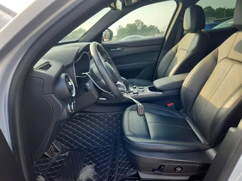 2022 ALFA ROMEO STELVIO TI  
