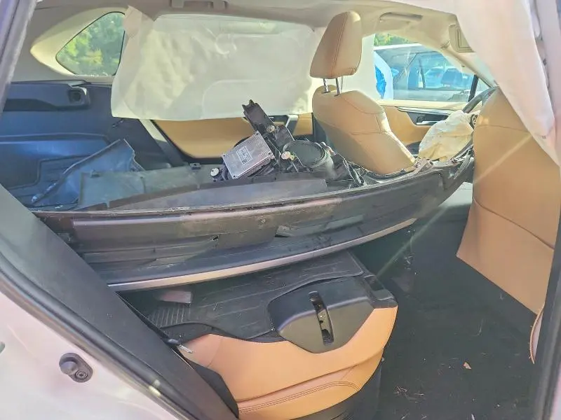 2020 TOYOTA RAV4 LIMITED  