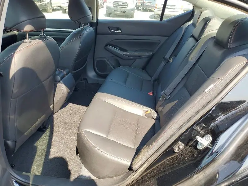 2024 NISSAN ALTIMA SR  