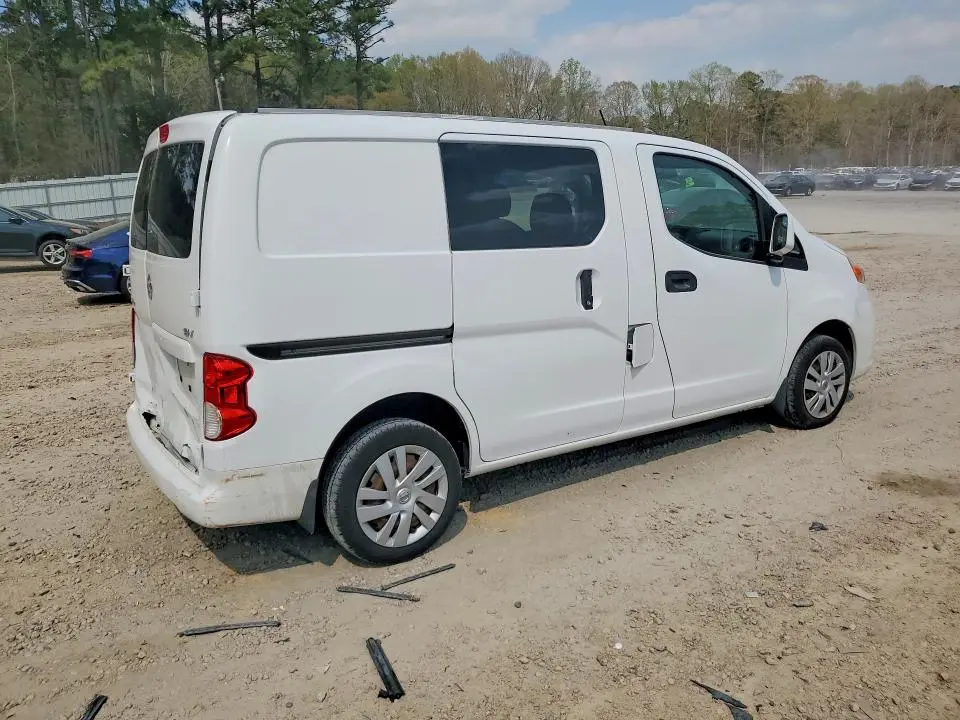2015 NISSAN NV200 SV  