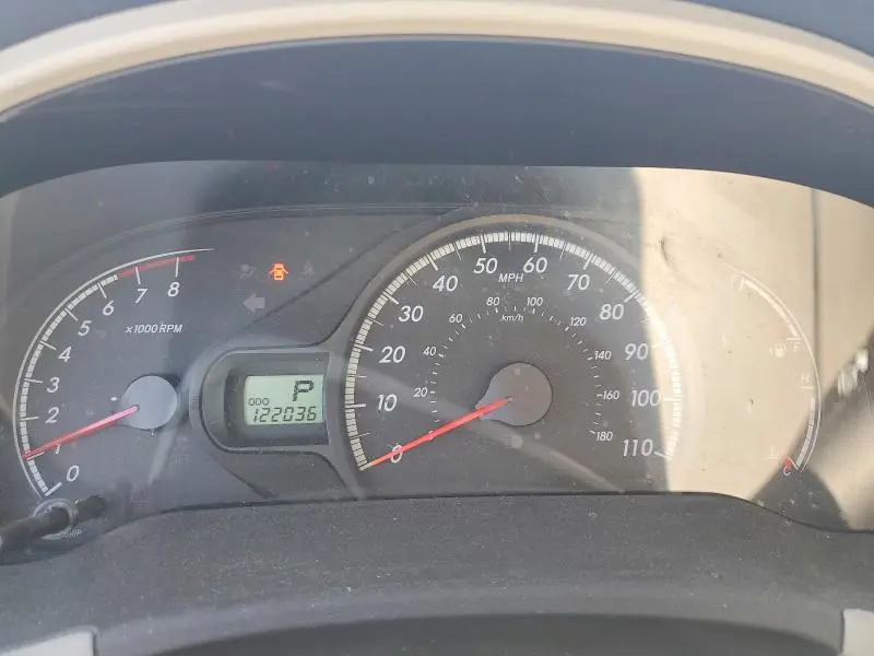 2013 TOYOTA SIENNA LE  