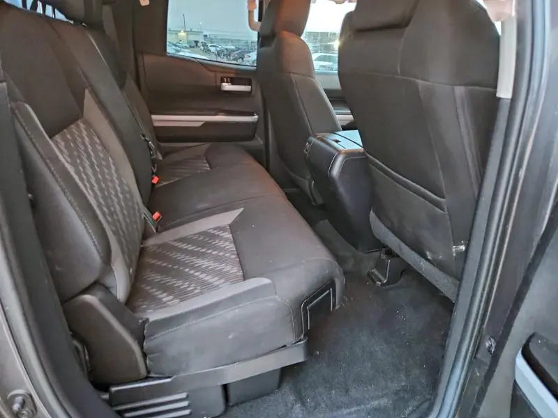 2018 TOYOTA TUNDRA DOUBLE CAB SR  