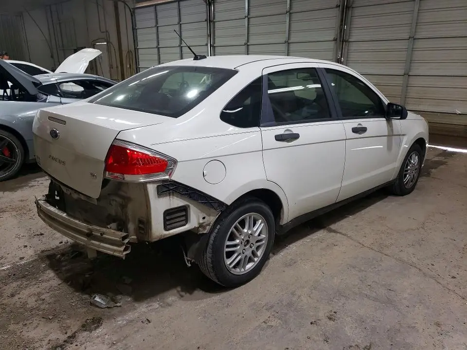 2010 FORD FOCUS SE  