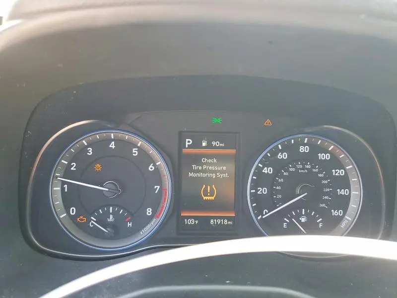 2021 HYUNDAI KONA SE  