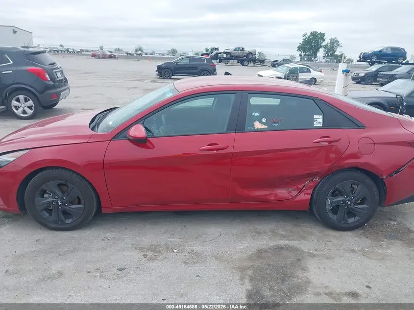 2022 HYUNDAI ELANTRA SEL