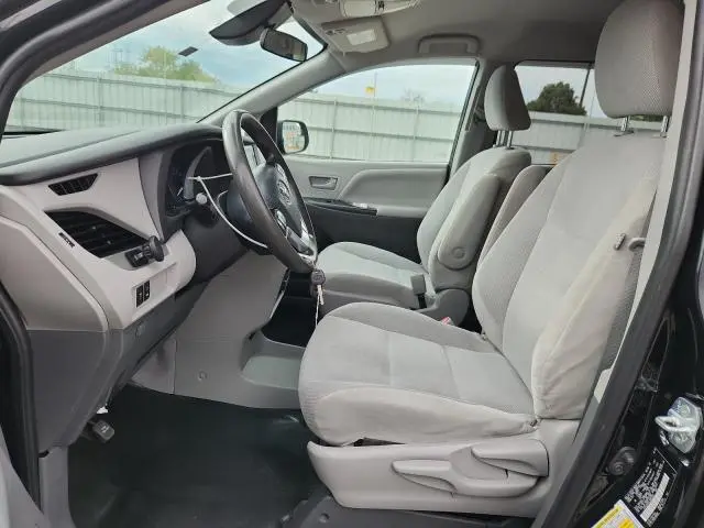 2020 TOYOTA SIENNA L  