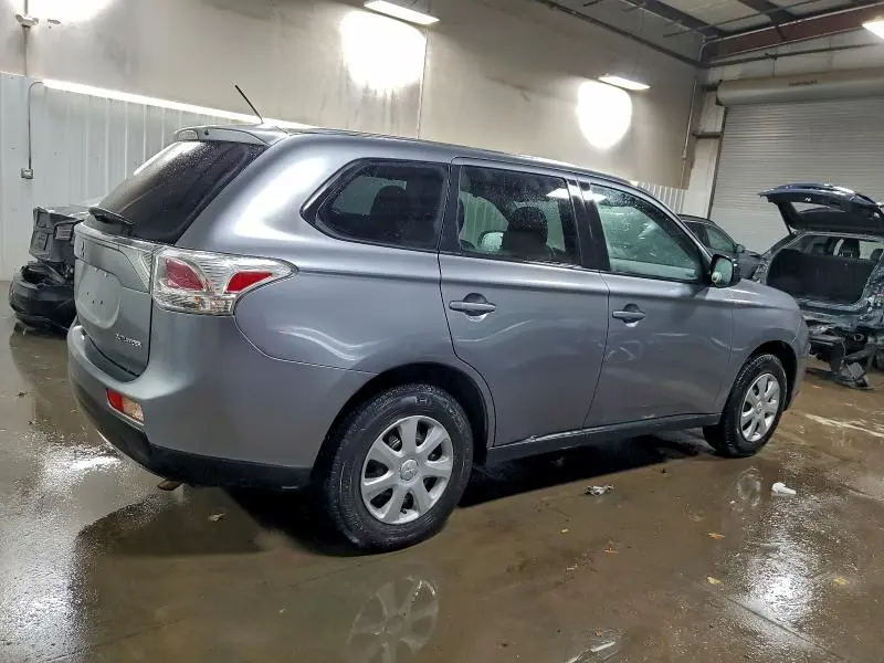 2014 MITSUBISHI OUTLANDER ES  