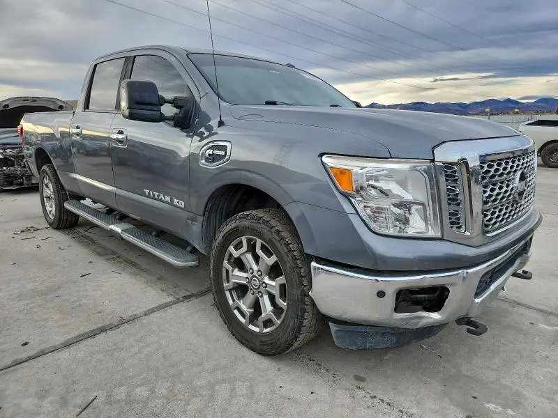 2017 NISSAN TITAN XD SL  