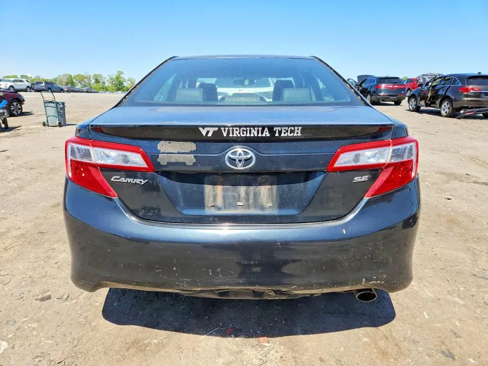 2012 TOYOTA CAMRY SE  