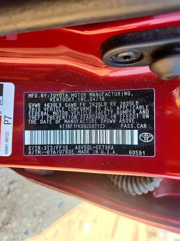2016 TOYOTA CAMRY SE  