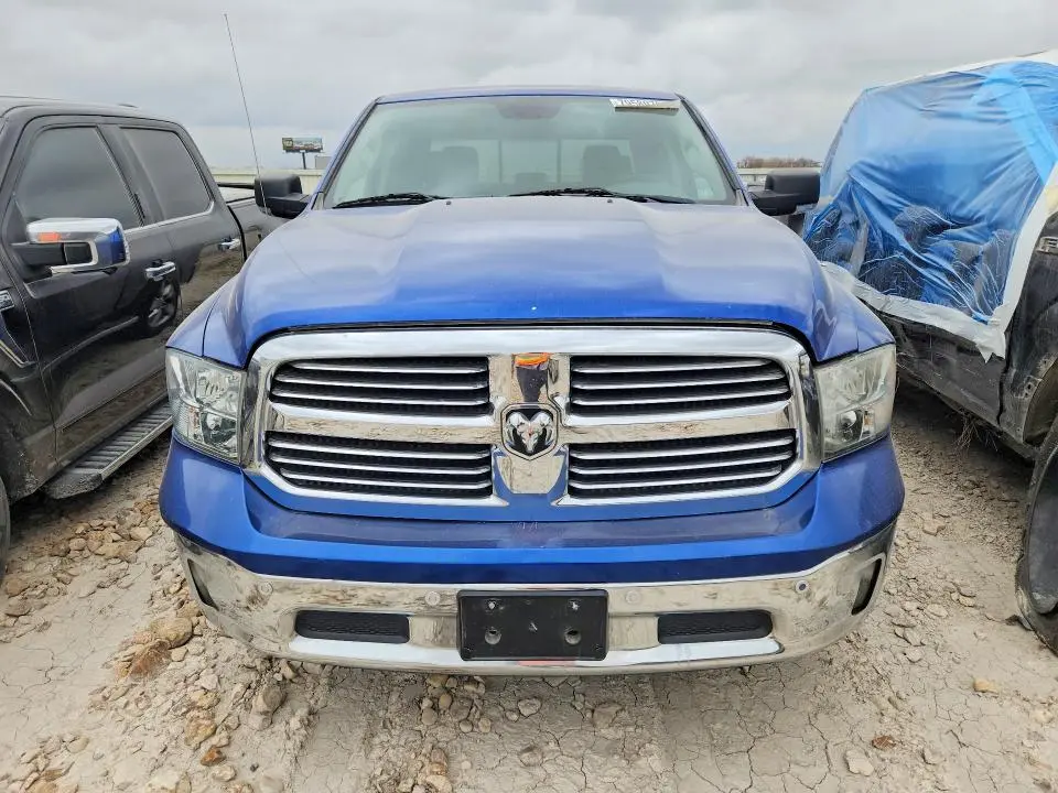 2018 RAM 1500 SLT  