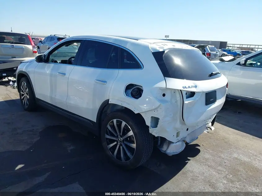 2022 MERCEDES-BENZ GLA 250  