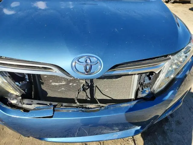 2012 TOYOTA VENZA LE  