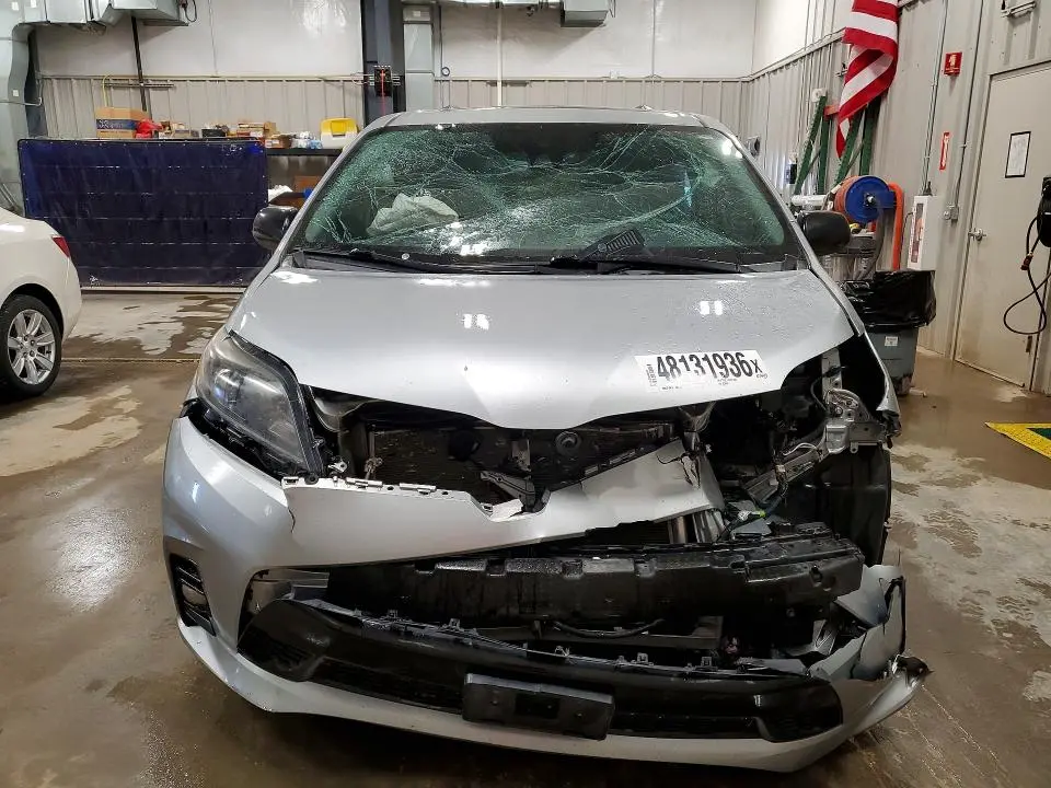 2020 TOYOTA SIENNA SE 7-PASSENGER  