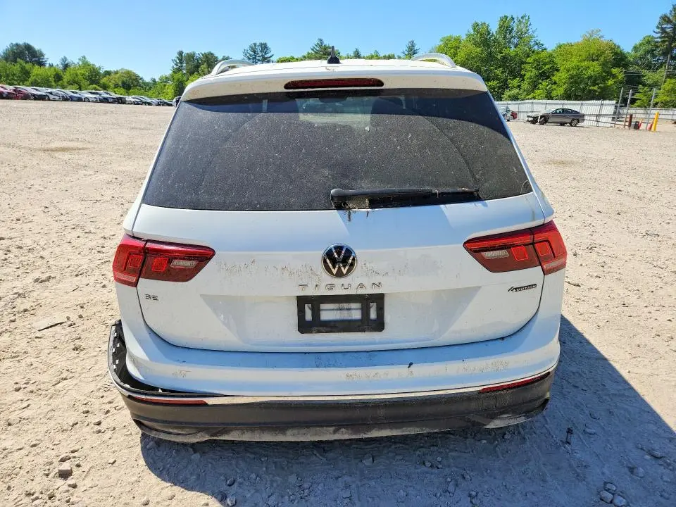 2022 VOLKSWAGEN TIGUAN SE  