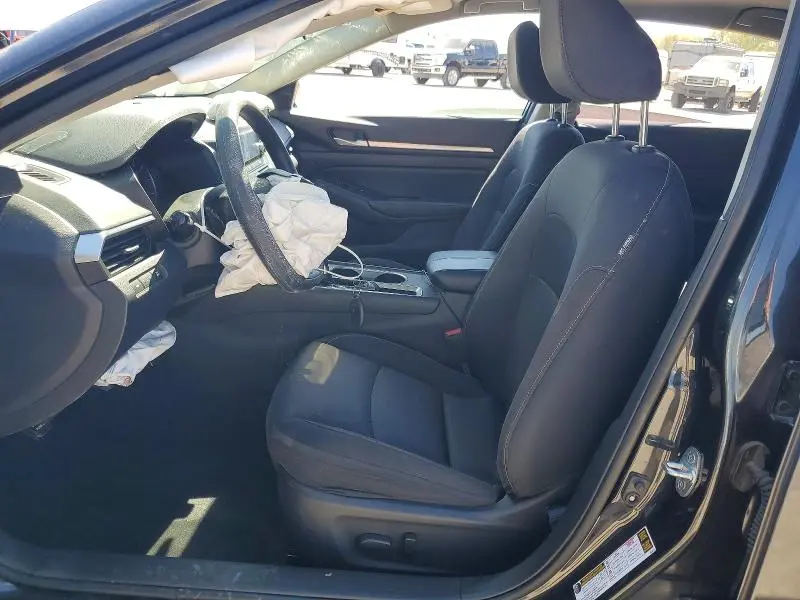 2022 NISSAN ALTIMA SV  