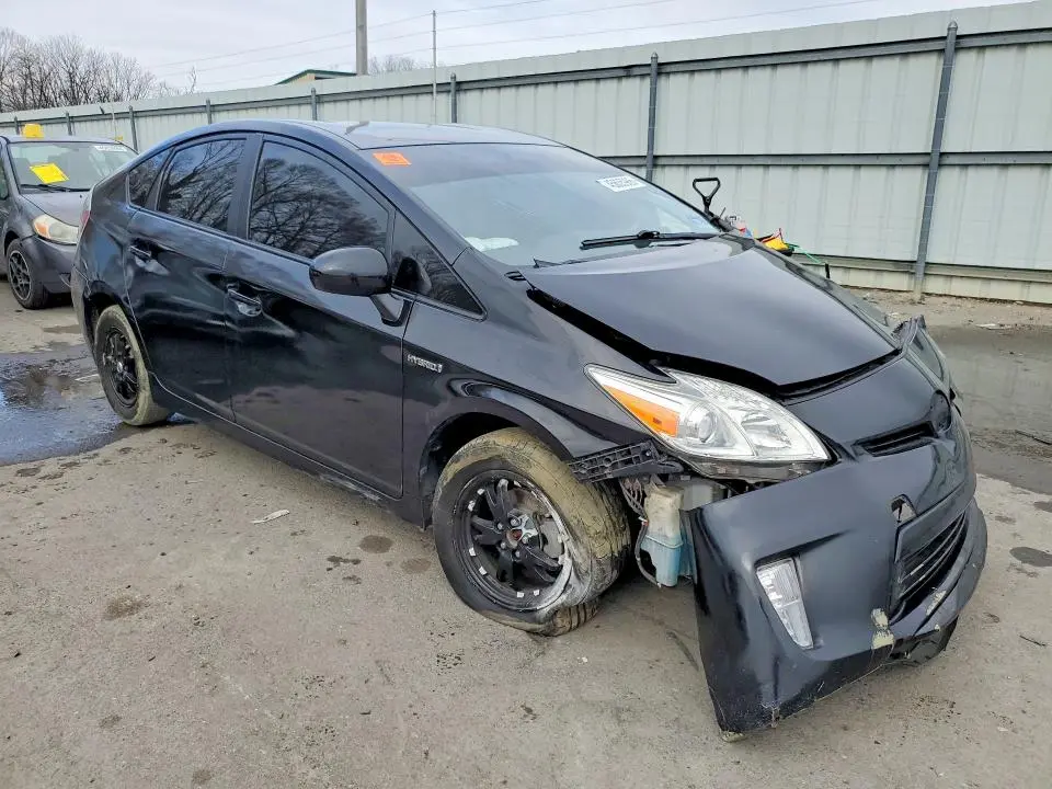 2013 TOYOTA PRIUS THREE  