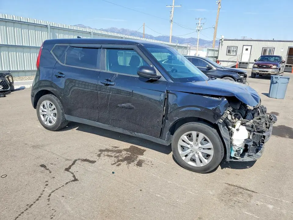 2020 KIA SOUL LX  