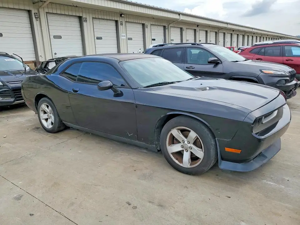 2013 DODGE CHALLENGER SXT  