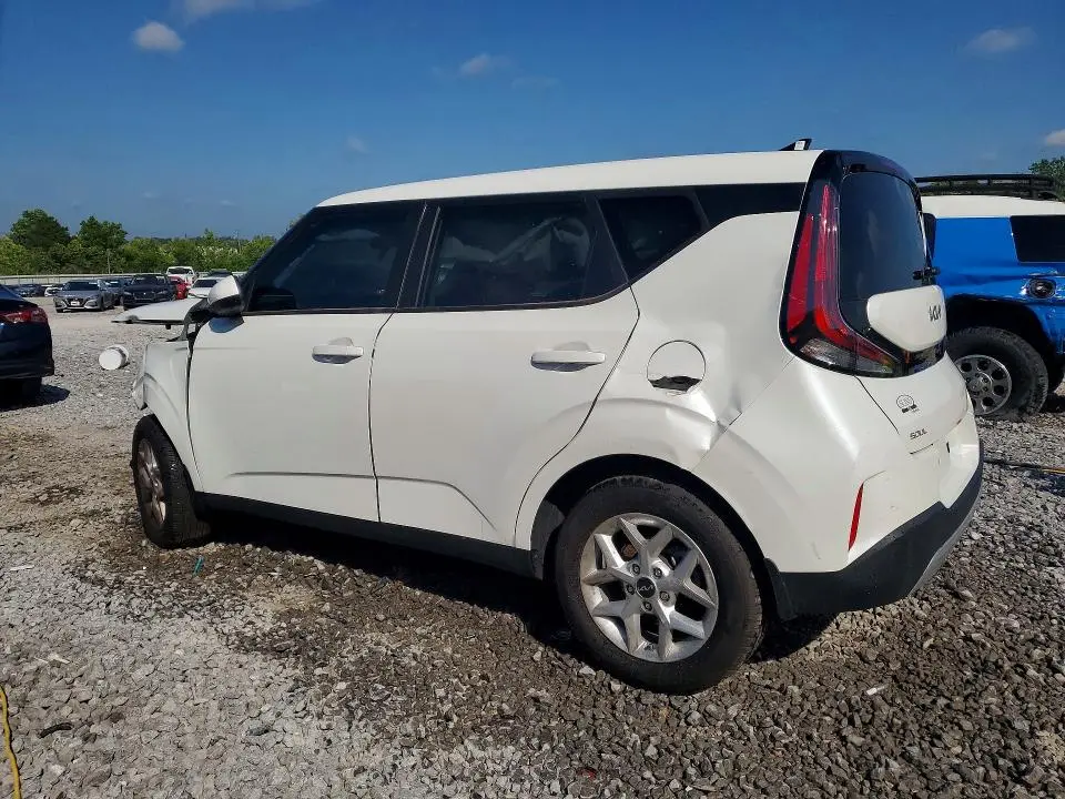 2025 KIA SOUL LX  