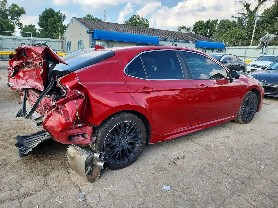 2019 TOYOTA CAMRY SE  
