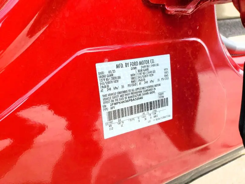 2023 FORD EDGE TITANIUM  