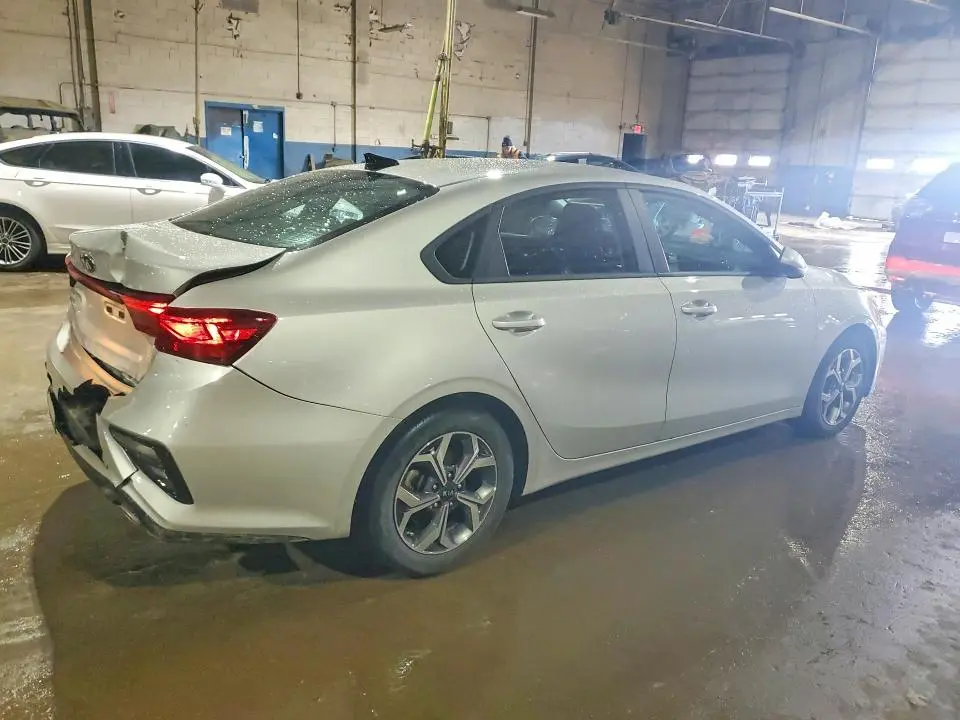 2021 KIA FORTE LXS  