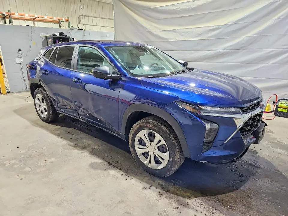2024 CHEVROLET TRAX LS  