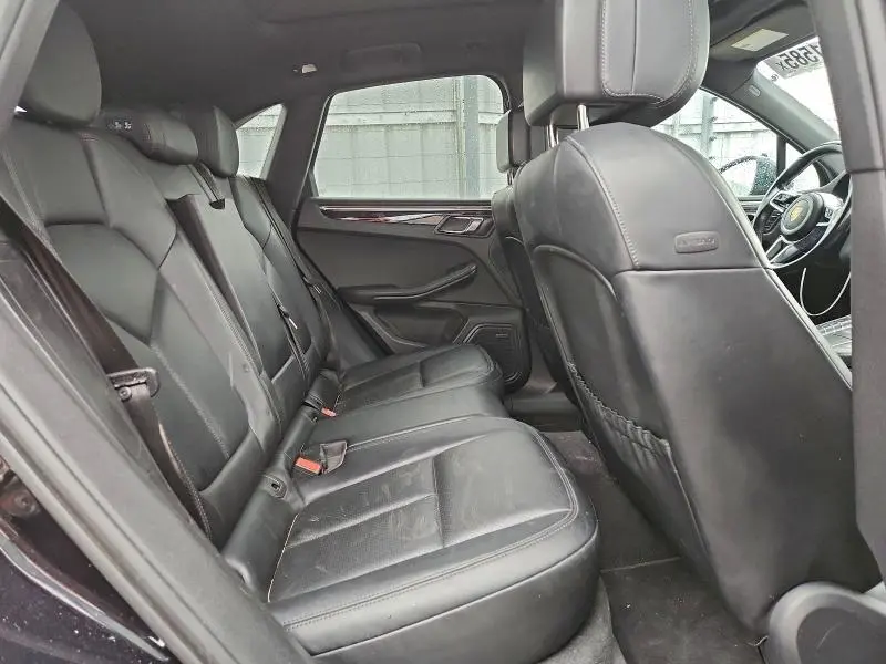 2015 PORSCHE MACAN S  