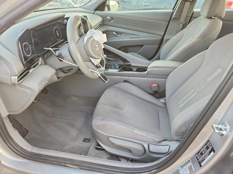 2021 HYUNDAI ELANTRA SEL  