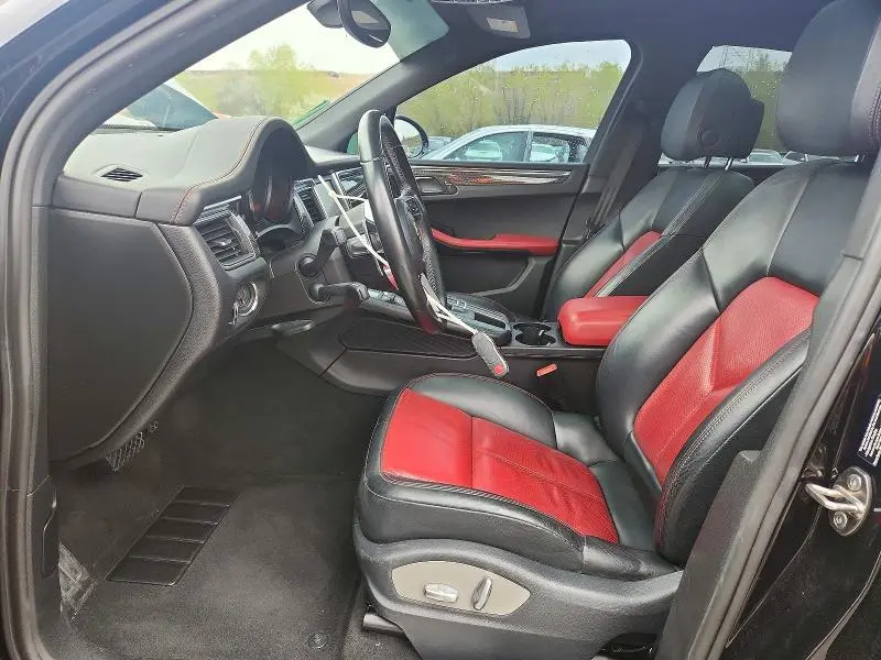 2015 PORSCHE MACAN S  