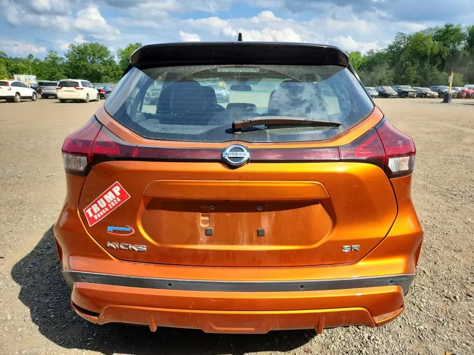2021 NISSAN KICKS SR  