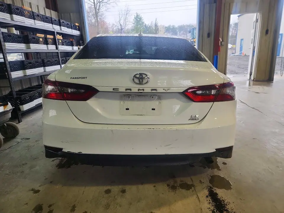 2021 TOYOTA CAMRY LE  