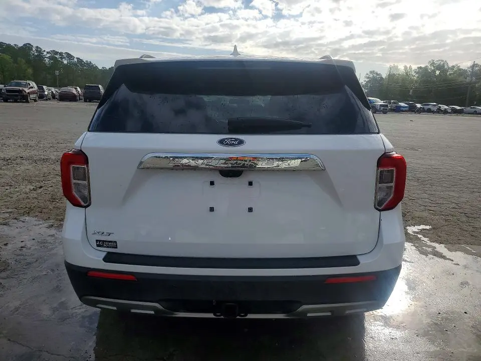 2021 FORD EXPLORER XLT  