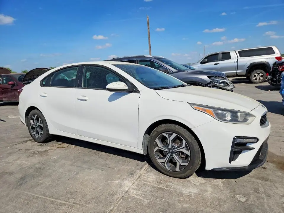 2021 KIA FORTE LXS  