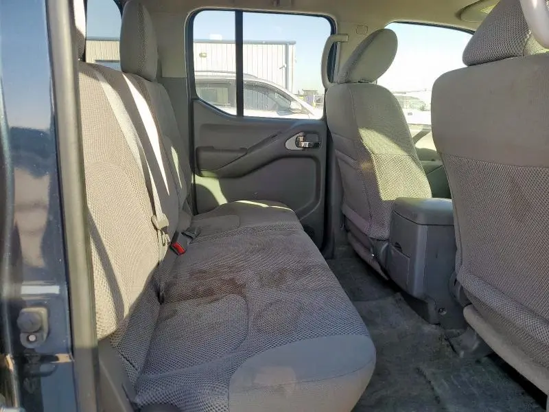 2017 NISSAN FRONTIER S  