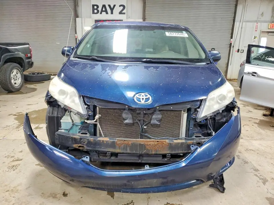 2012 TOYOTA SIENNA XLE 8-PASSENGER  