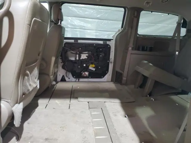 2013 CHRYSLER TOWN & COUNTRY TOURING L