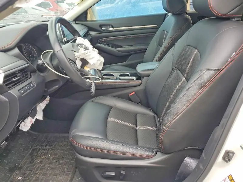 2023 NISSAN ALTIMA SR  