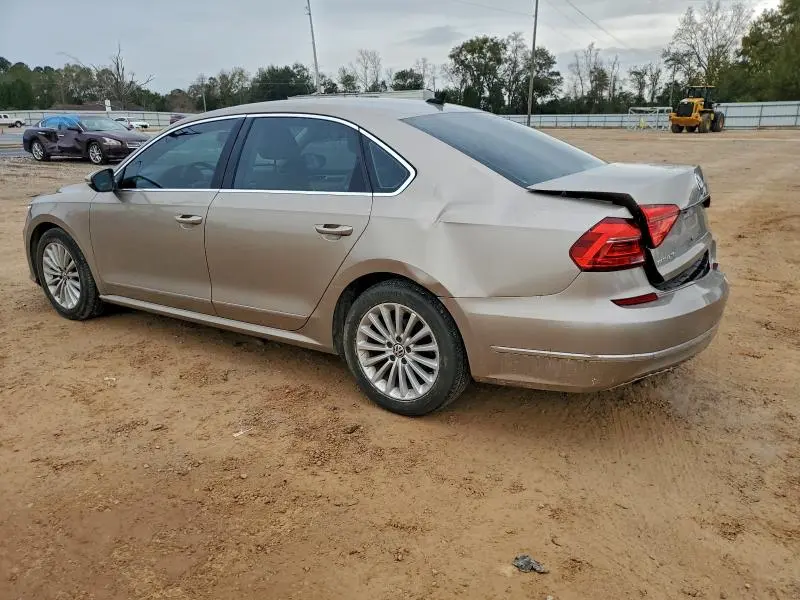 2016 VOLKSWAGEN PASSAT SE  
