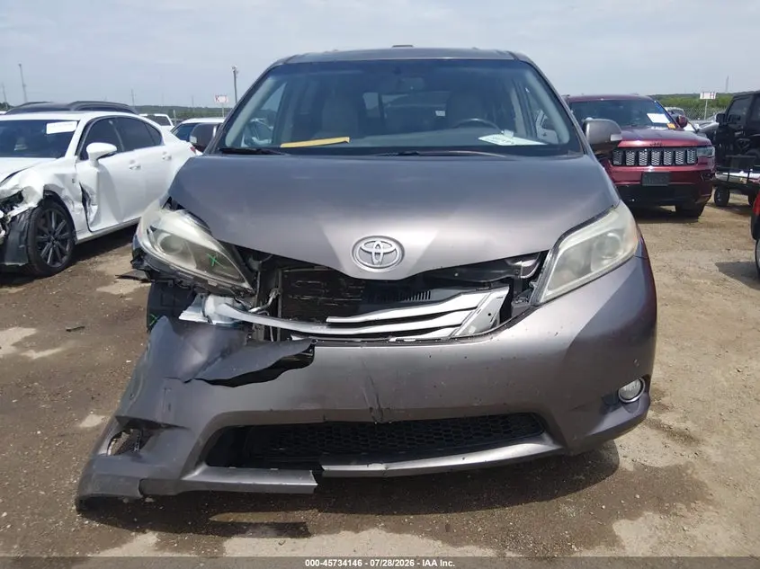 2017 TOYOTA SIENNA LIMITED 7 PASSENGER