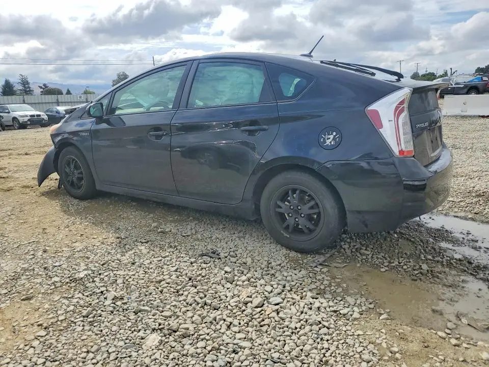 2014 TOYOTA PRIUS THREE  